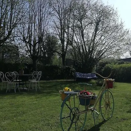 Martine A La Ferme *