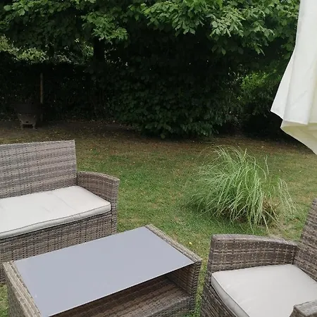 Martine A La Ferme Arrest